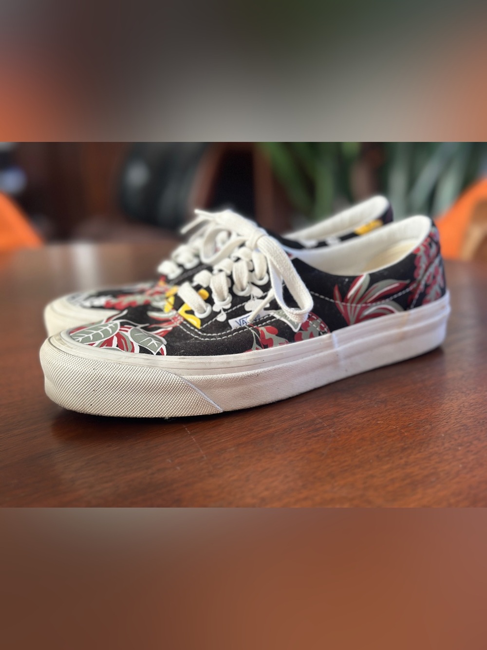 Vans Black Floral Era Low-Top Sneakers with White Soles Style 95 Women’s 8